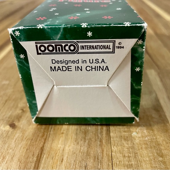 Vintage Santa Around the World Fine Porcelain Santa Figurine England 1994 In Box - Picture 5 of 11